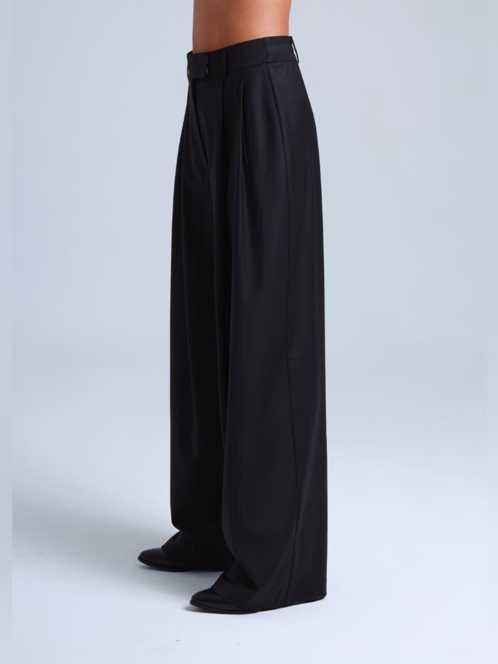 Etna Shirts Deep Black Wide Leg Virgin Wool Pants Pleated Size Large Like New - Picture 3 of 15